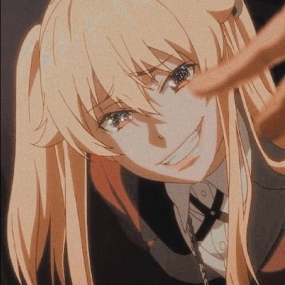 Meet your Posher, Brittney